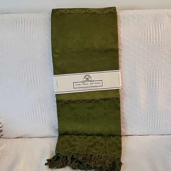 NEW Olive/forest/Khaki Green Damask  Fringed Throw/Coverlet, 48" x 64" - Picture 4 of 5